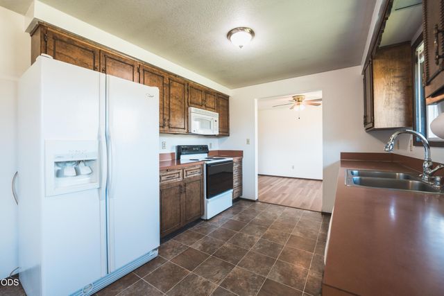 1714 NW 53rd Street, Redmond, OR 97756