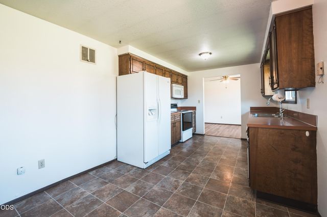 1714 NW 53rd Street, Redmond, OR 97756