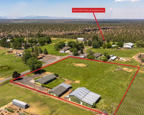 1714 NW 53rd Street, Redmond, OR 97756