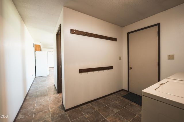 1714 NW 53rd Street, Redmond, OR 97756