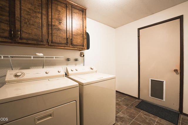 1714 NW 53rd Street, Redmond, OR 97756