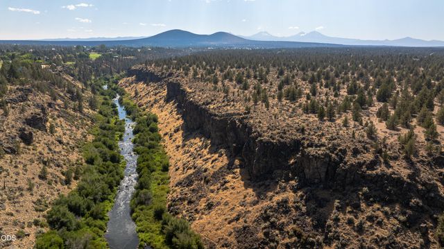 1714 NW 53rd Street, Redmond, OR 97756