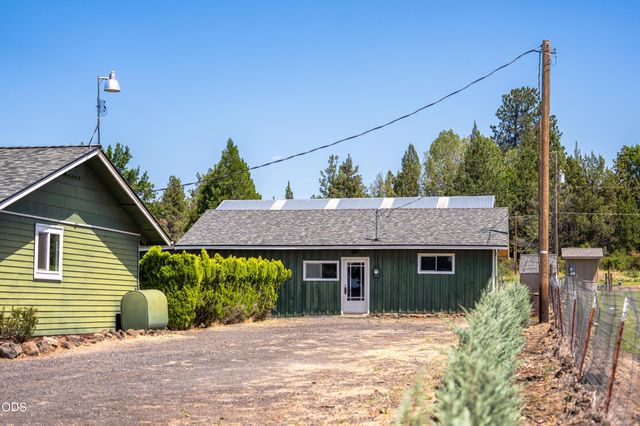 1714 NW 53rd Street, Redmond, OR 97756