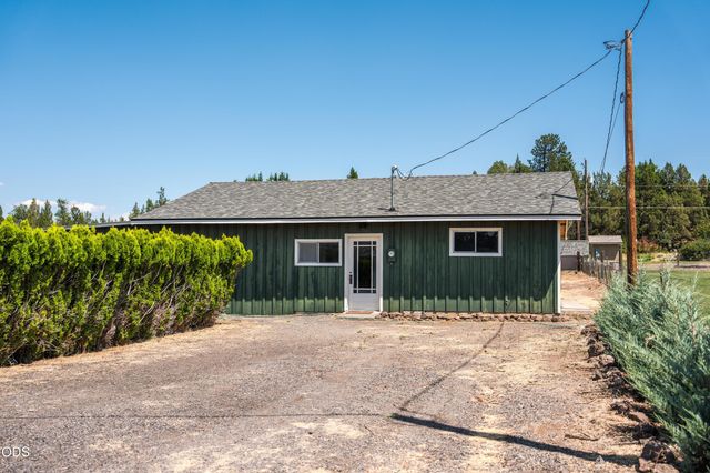 1714 NW 53rd Street, Redmond, OR 97756