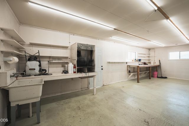 1714 NW 53rd Street, Redmond, OR 97756