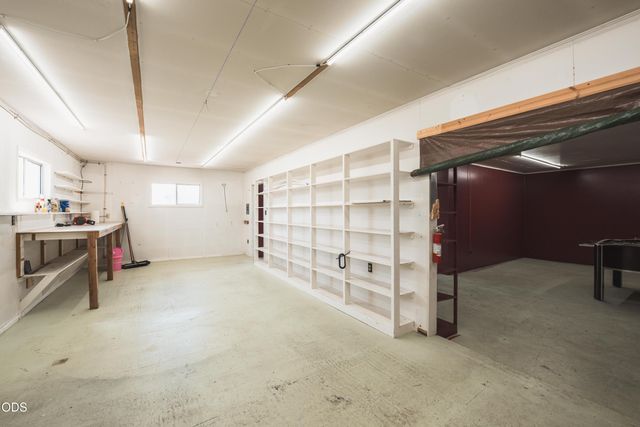 1714 NW 53rd Street, Redmond, OR 97756