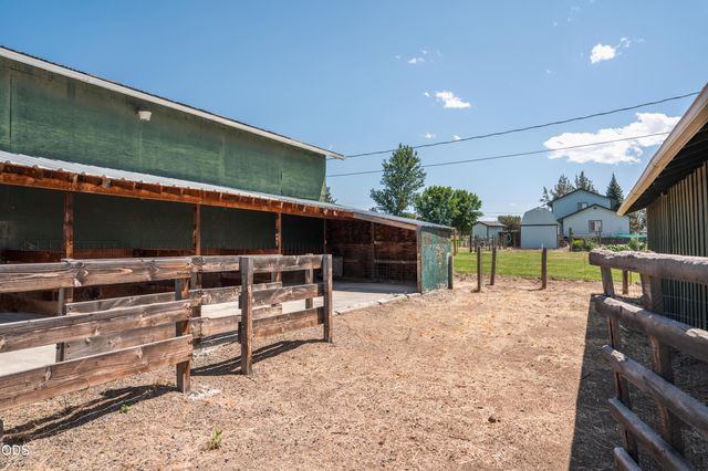 1714 NW 53rd Street, Redmond, OR 97756