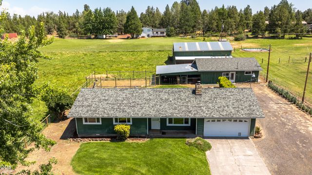 1714 NW 53rd Street, Redmond, OR 97756