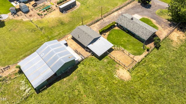 1714 NW 53rd Street, Redmond, OR 97756