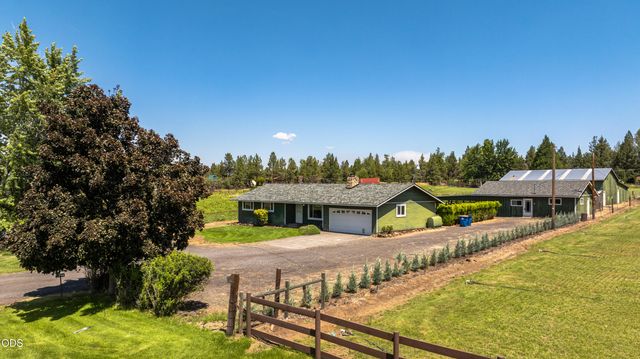 1714 NW 53rd Street, Redmond, OR 97756