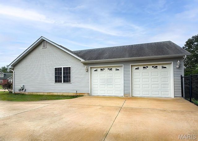1504 Essex Heights Drive, De Soto, MO 63020