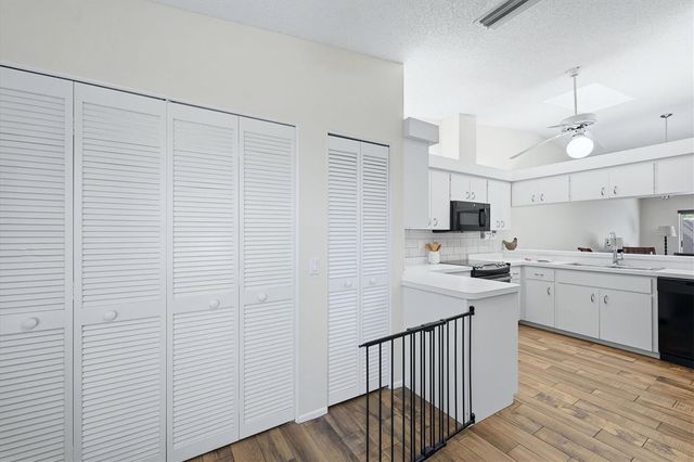 5604 37TH STREET E, Bradenton, FL 34203