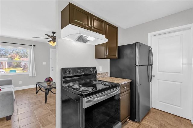 5390 BOTANY COURT, Orlando, FL 32811
