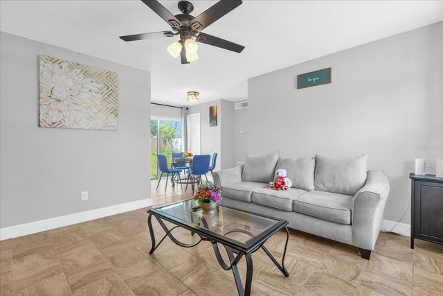 5390 BOTANY COURT, Orlando, FL 32811
