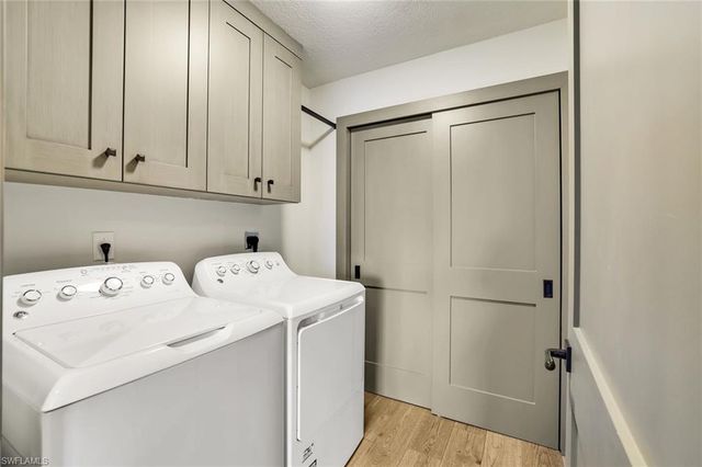 7655 Pebble Creek CIR 404, Naples, FL 34108