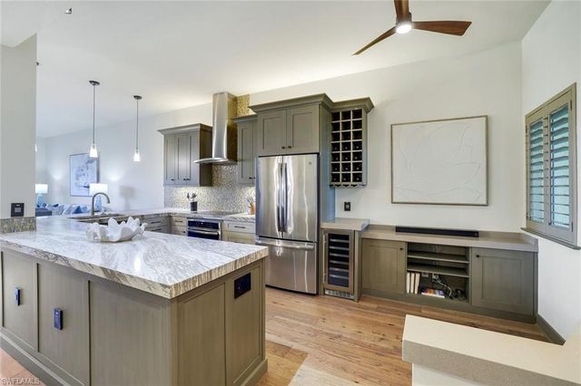 7655 Pebble Creek CIR 404, Naples, FL 34108
