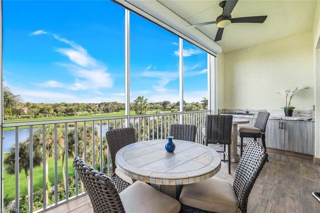7655 Pebble Creek CIR 404, Naples, FL 34108