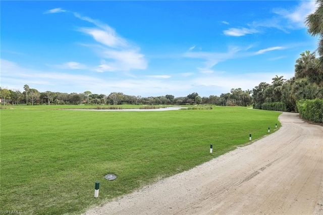 7655 Pebble Creek CIR 404, Naples, FL 34108