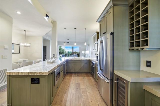 7655 Pebble Creek CIR 404, Naples, FL 34108