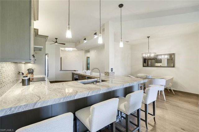 7655 Pebble Creek CIR 404, Naples, FL 34108