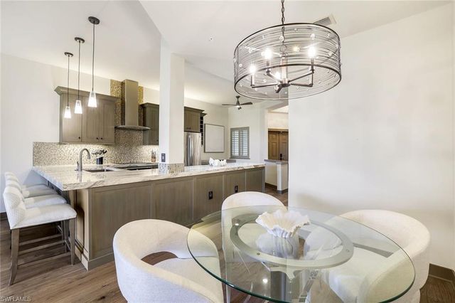 7655 Pebble Creek CIR 404, Naples, FL 34108