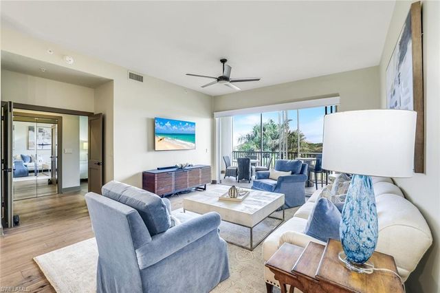 7655 Pebble Creek CIR 404, Naples, FL 34108