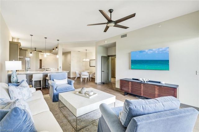 7655 Pebble Creek CIR 404, Naples, FL 34108
