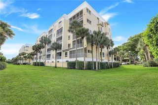 7655 Pebble Creek CIR 404, Naples, FL 34108