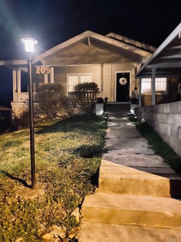 205 Reid Street, Hot Springs, AR 71901