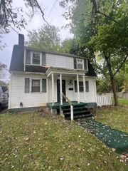2245 Milbourne Avenue, Flint, MI 48504