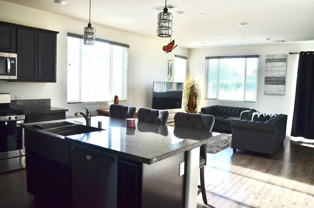 3136 E Harter Avenue, Visalia, CA 93292