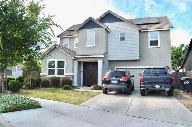 3136 E Harter Avenue, Visalia, CA 93292