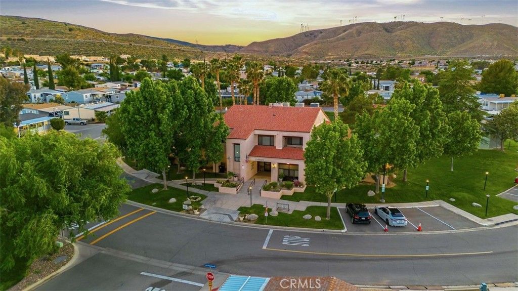 Image 31 of property listing at 40701 W Rancho Vista Boulevard 103, Palmdale, CA 93551