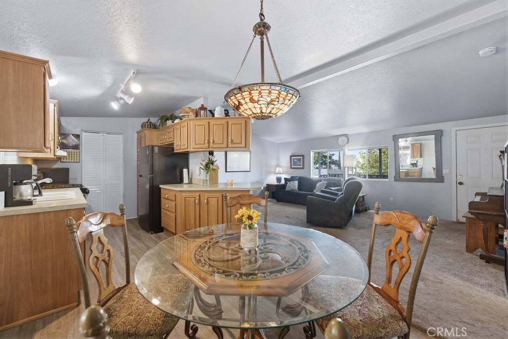 Image 5 of property listing at 40701 W Rancho Vista Boulevard 103, Palmdale, CA 93551