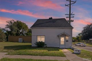 318 S 20th Street, Belleville, IL 62226