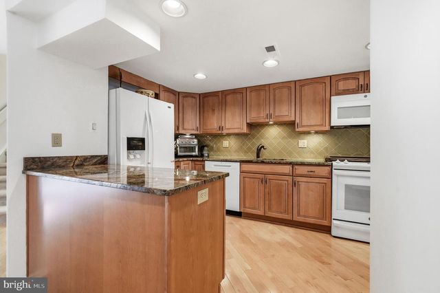 1606 CHANTICLEER, Cherry Hill, NJ 08003