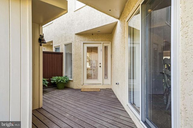 1606 CHANTICLEER, Cherry Hill, NJ 08003