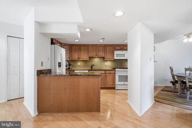 1606 CHANTICLEER, Cherry Hill, NJ 08003