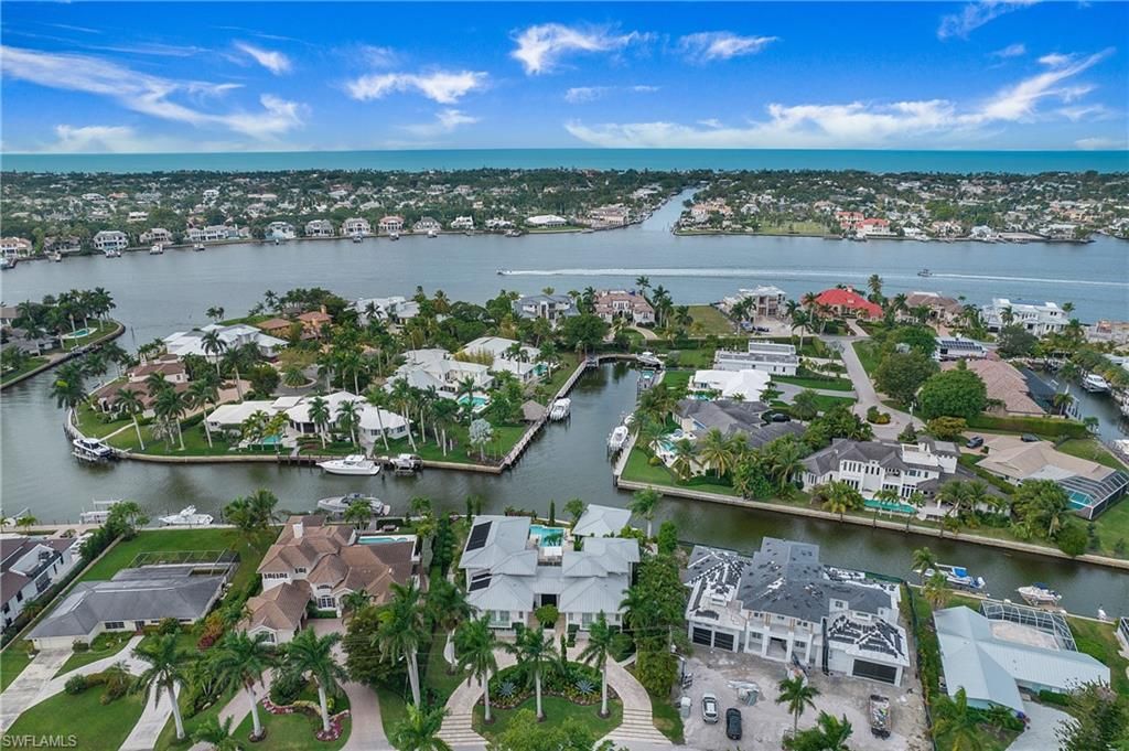 2290 Tarpon RD, NAPLES, FL 34102 — photo 2