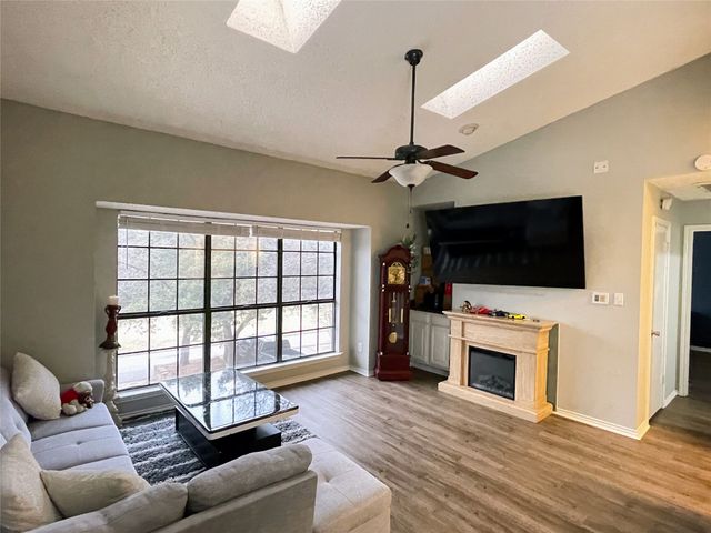 5619 Preston Oaks Road 205, Dallas, TX 75254