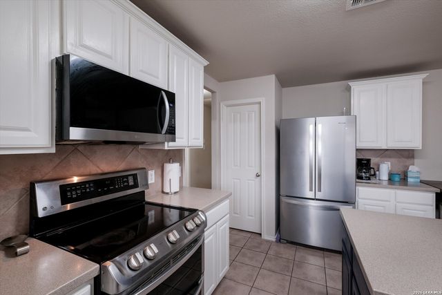 938 Magnolia Summit, San Antonio, TX 78251