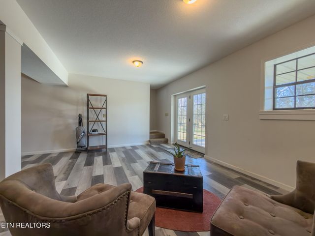 232 Creekwood Drive, Madisonville, TN 37354