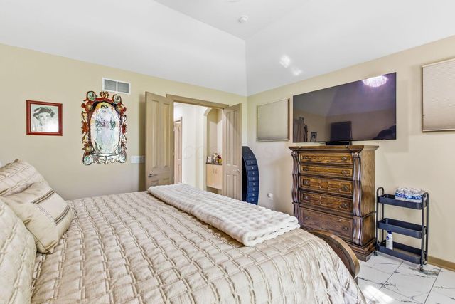 8432 Tartan Fields Drive, Dublin, OH 43017