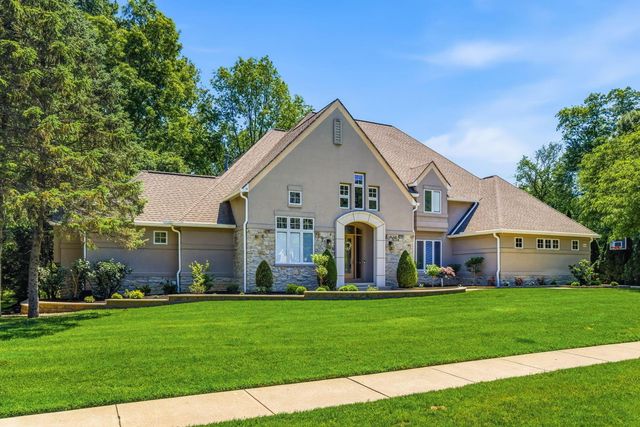 8432 Tartan Fields Drive, Dublin, OH 43017