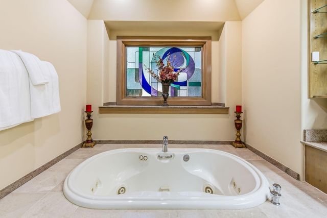 8432 Tartan Fields Drive, Dublin, OH 43017