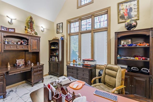 8432 Tartan Fields Drive, Dublin, OH 43017