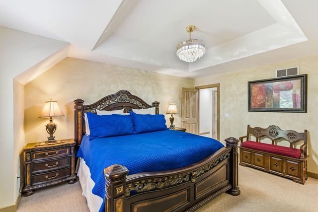 8432 Tartan Fields Drive, Dublin, OH 43017