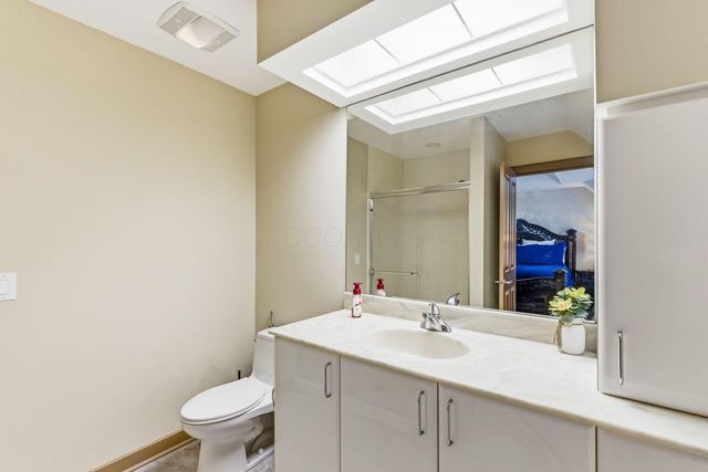 8432 Tartan Fields Drive, Dublin, OH 43017