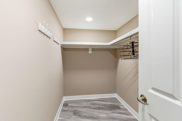 8432 Tartan Fields Drive, Dublin, OH 43017