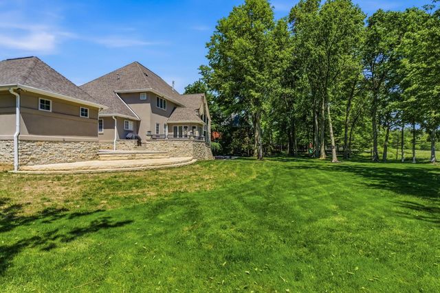 8432 Tartan Fields Drive, Dublin, OH 43017
